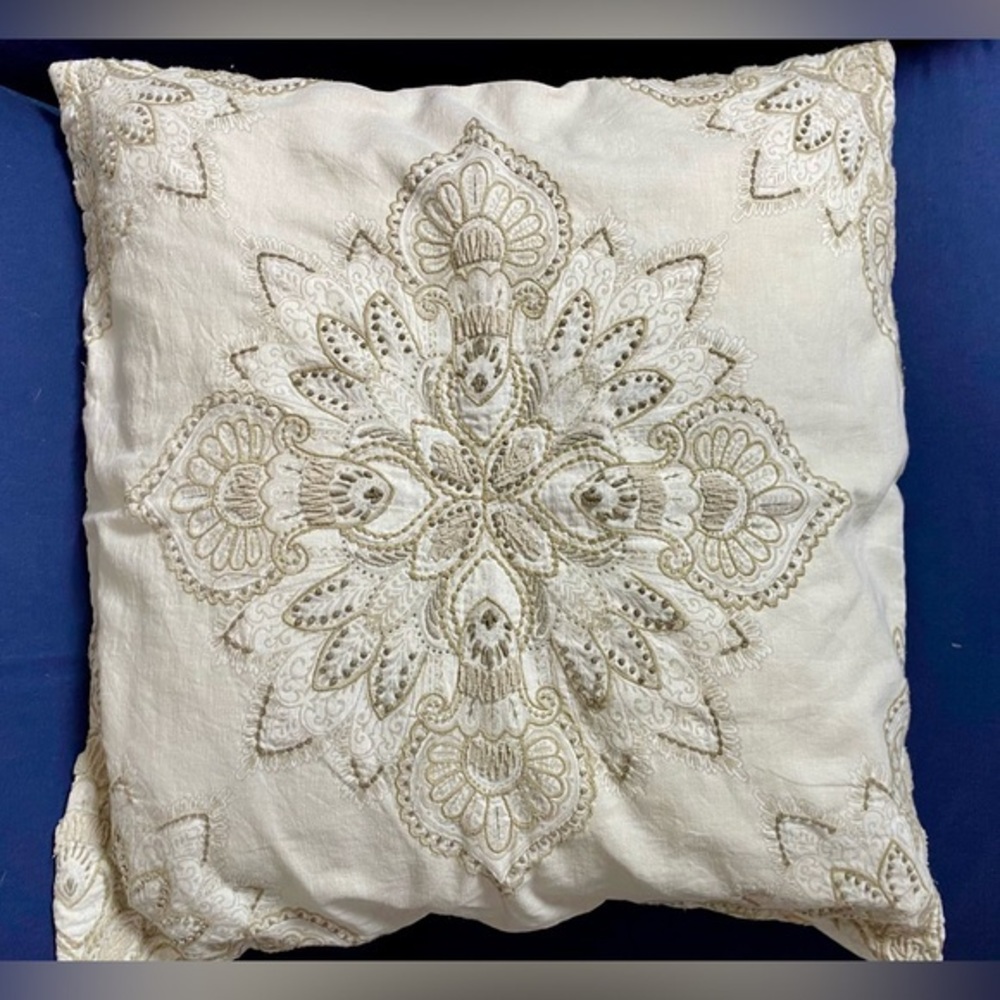 Pottery Barn Holly Embroidered Christmas Holiday Throw Pillow Cover OS